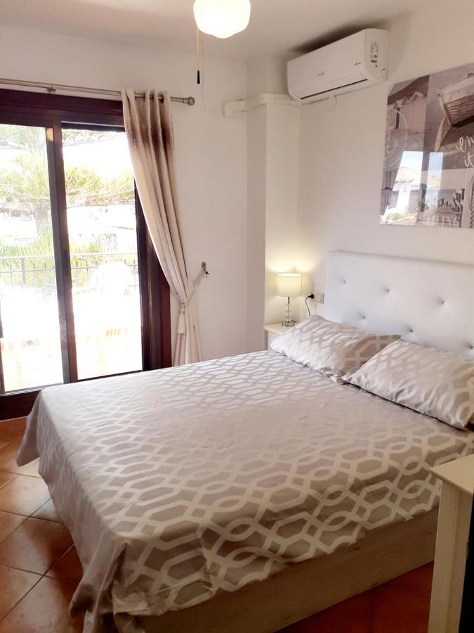 Casa Billarose - Lovely House Overlooking Pool & Walking Distance To The Beach And Restaurants Cabo Roig Extérieur photo