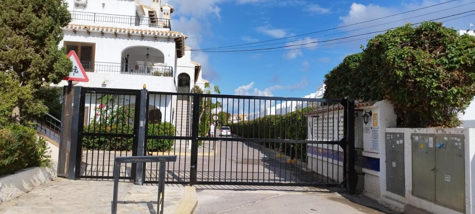 Casa Billarose - Lovely House Overlooking Pool & Walking Distance To The Beach And Restaurants Cabo Roig Extérieur photo