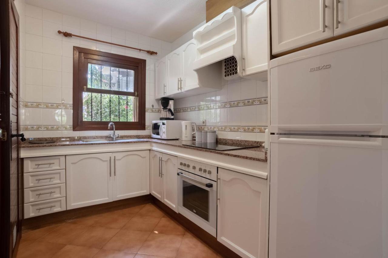 Casa Billarose - Lovely House Overlooking Pool & Walking Distance To The Beach And Restaurants Cabo Roig Extérieur photo