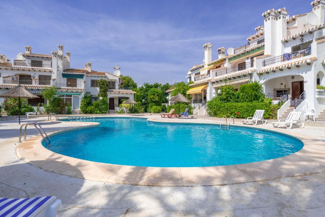 Casa Billarose - Lovely House Overlooking Pool & Walking Distance To The Beach And Restaurants Cabo Roig Extérieur photo