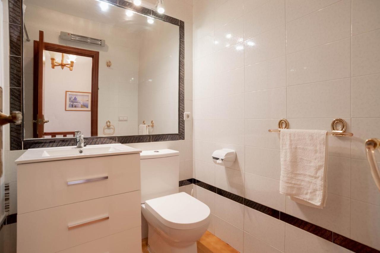 Casa Billarose - Lovely House Overlooking Pool & Walking Distance To The Beach And Restaurants Cabo Roig Extérieur photo